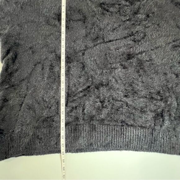 Torrid Crochet Trim Drop Shoulder Fuzzy Sweater Open Back 4X - Picture 9 of 11